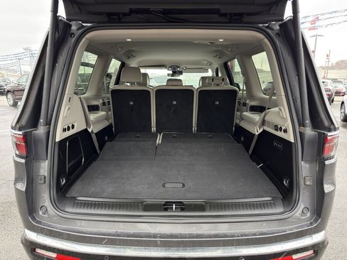Used 2022 Jeep Wagoneer Series III image 35