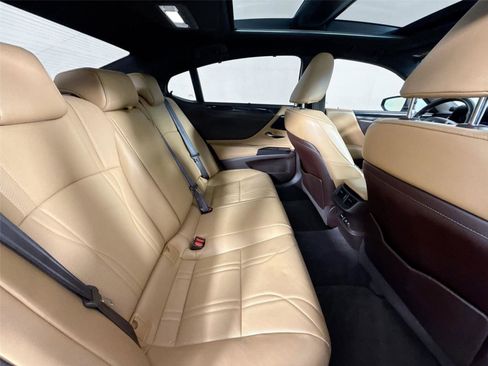 Used 2020 Lexus ES 350 Ultra Luxury w/ Accessory Package 2 FWD image 45