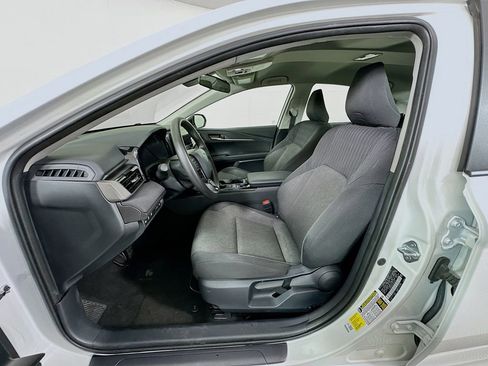 Used 2025 Toyota Camry LE image 20