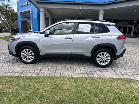 Used 2023 Toyota Corolla Cross LE FWD image 21
