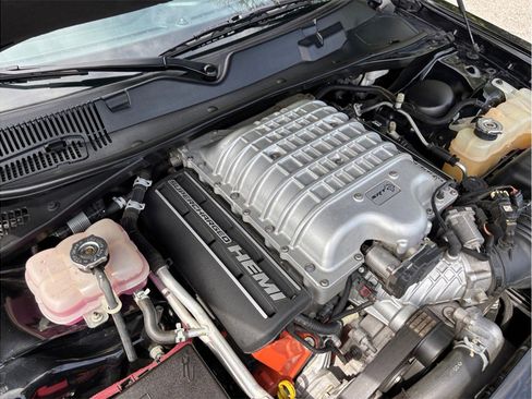 Used 2015 Dodge Challenger SRT Hellcat RWD image 46