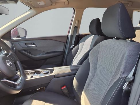 Used 2023 Nissan Rogue SV image 17