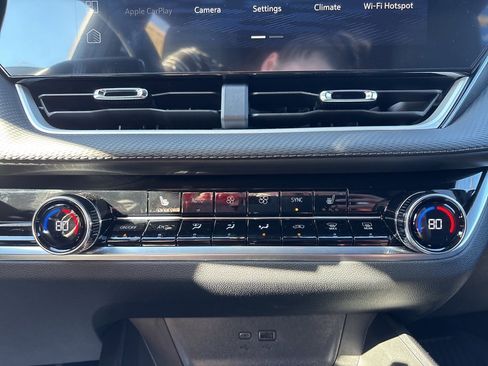 New 2026 Chevrolet Equinox LT w/ Convenience Package II image 17