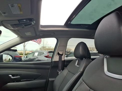 Used 2025 Hyundai Tucson Limited image 15