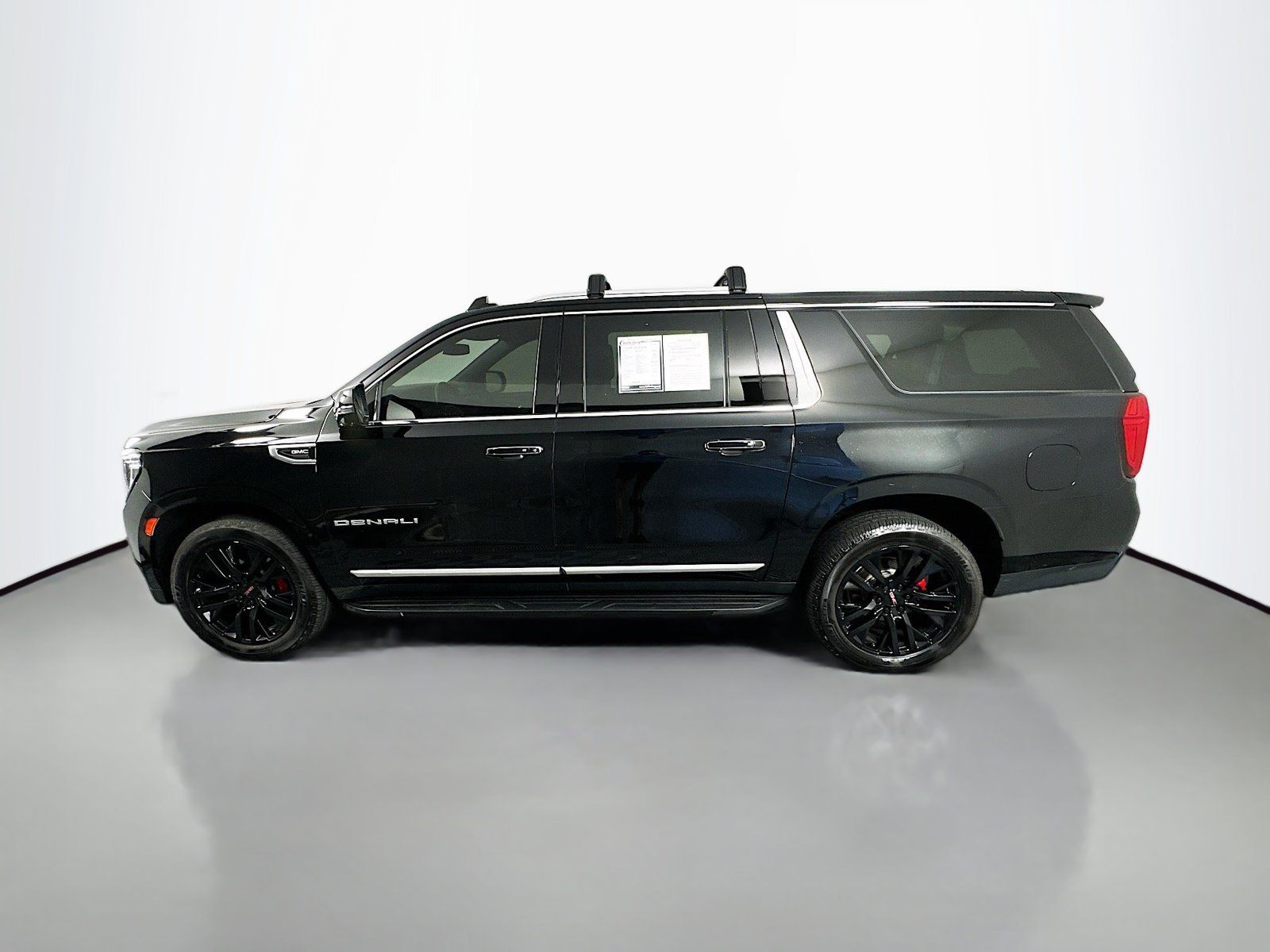 Used 2021 GMC Yukon XL Denali AWD/4WD image 4