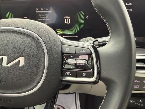 Certified 2024 Kia Sorento S w/ Panoramic Sunroof Package image 12