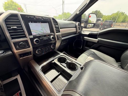 Used 2019 Ford F250 Platinum w/ Platinum Ultimate Package image 33