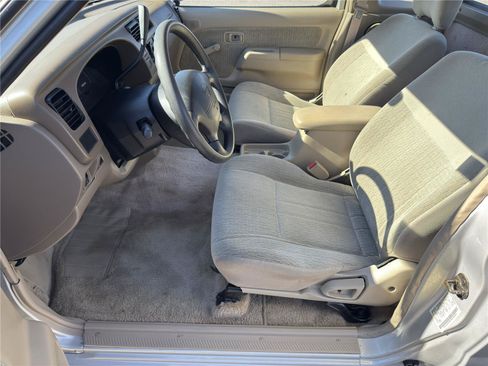 Used 1998 Nissan Frontier XE RWD image 11