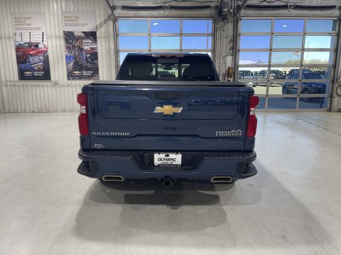 Used 2021 Chevrolet Silverado 1500 High Country w/ Technology Package AWD/4WD image 7