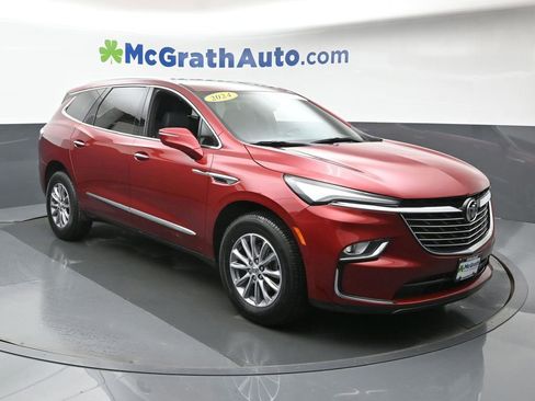 Used 2024 Buick Enclave Premium image 2