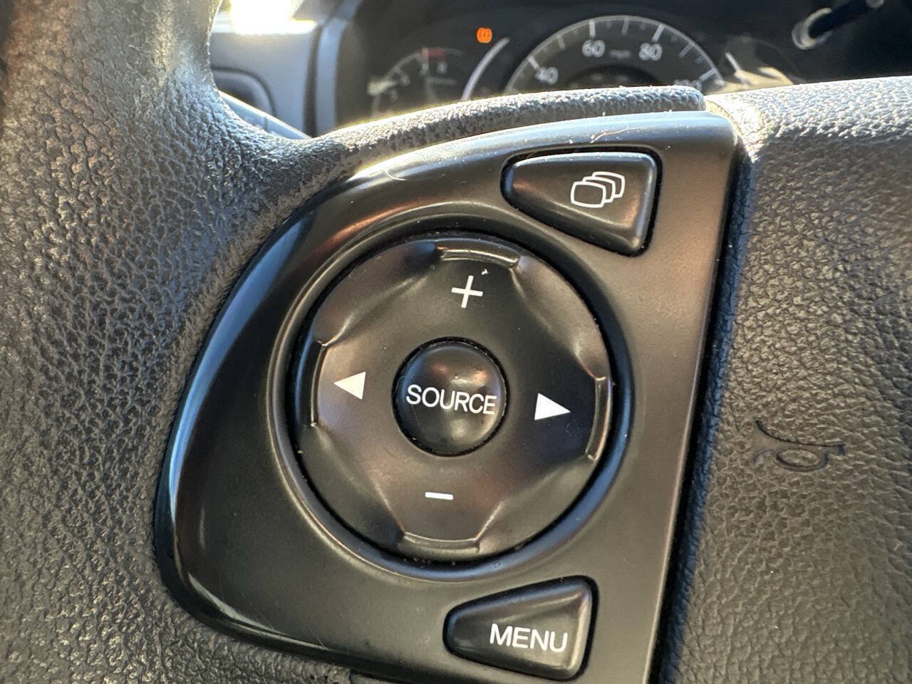 Used 2014 Honda CR-V LX image 19