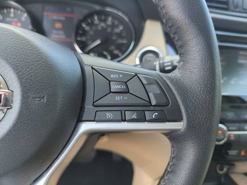 Certified 2019 Nissan Rogue SV FWD image 45