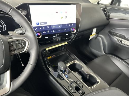 Used 2025 Lexus NX 350 AWD w/ Accessory Package (2T) image 19