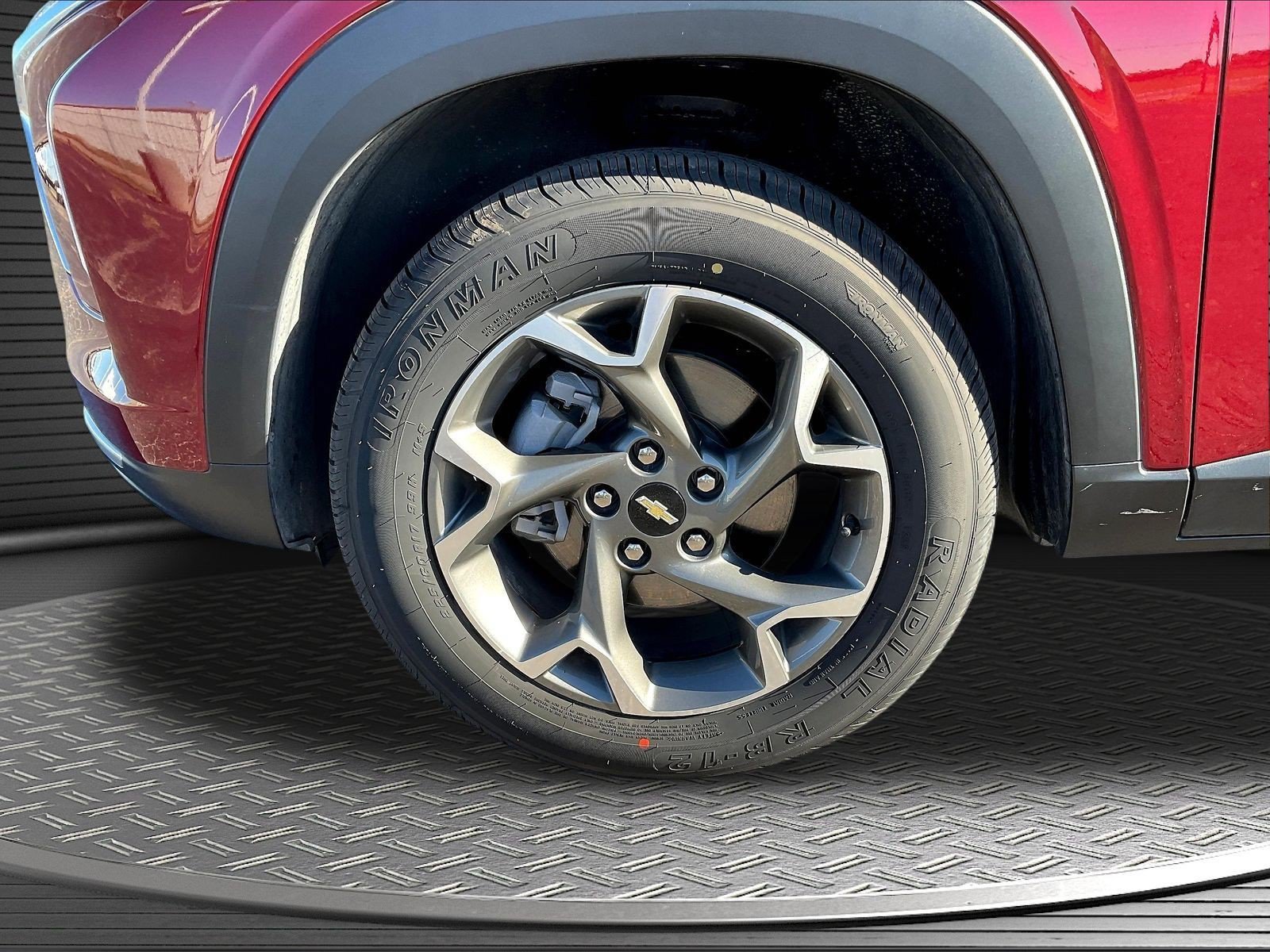 Used 2025 Chevrolet Trax LT w/ LT Convenience Package FWD image 25
