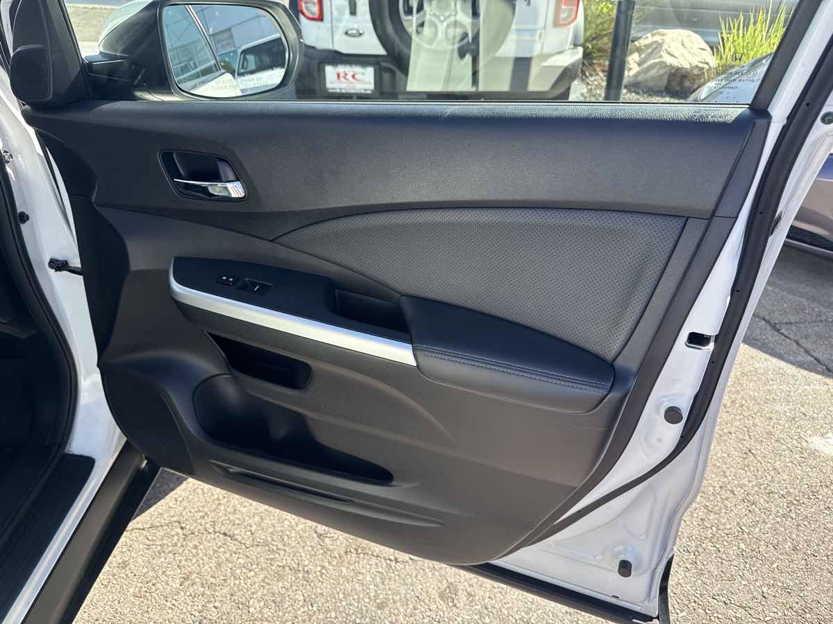 Used 2016 Honda CR-V Touring image 22