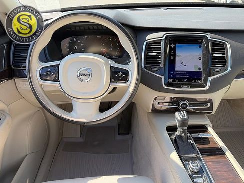 Used 2016 Volvo XC90 T6 Momentum w/ Momentum Plus Package AWD/4WD image 28