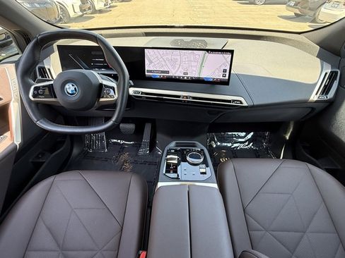 Used 2025 BMW iX xDrive50 image 30