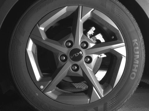 Used 2025 Kia K4 LXS image 14