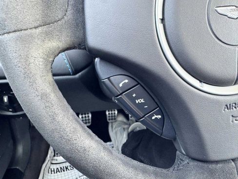 Used 2011 Aston Martin V12 Vantage Coupe image 34