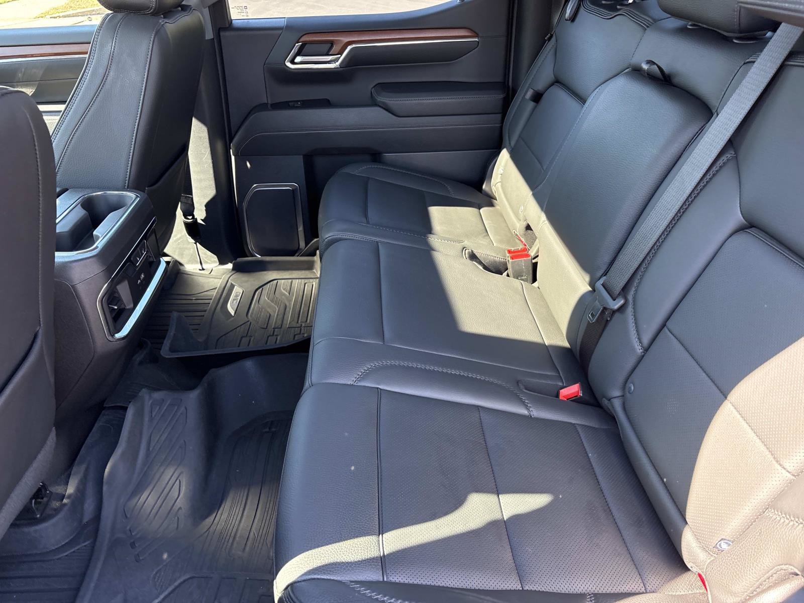 Used 2023 GMC Sierra 1500 Denali w/ Denali Reserve Package AWD/4WD image 32