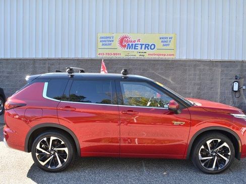 Used 2023 Mitsubishi Outlander SEL image 9
