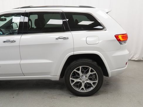 Used 2021 Jeep Grand Cherokee Overland image 18
