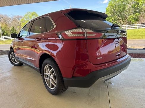 Used 2024 Ford Edge SEL w/ Convenience Package AWD/4WD image 6