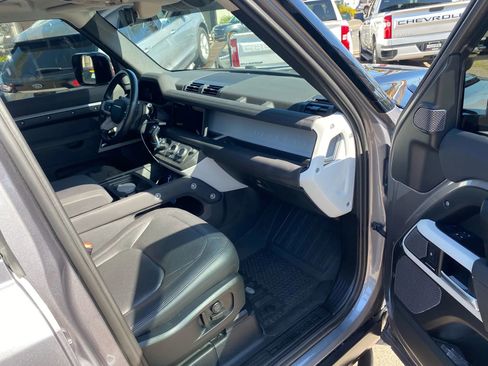 Used 2023 Land Rover Defender 110 S image 42