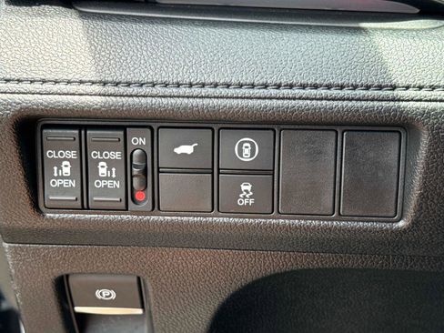 Certified 2023 Honda Odyssey Sport image 33