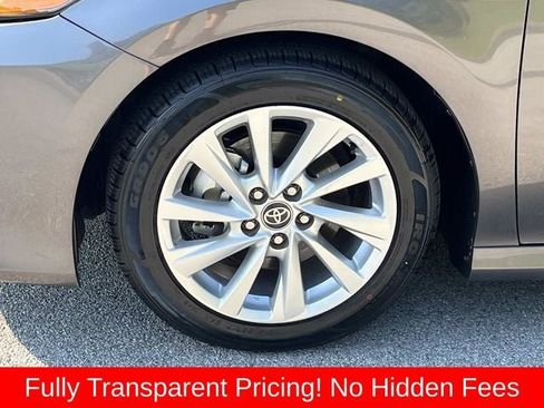Used 2023 Toyota Camry LE w/ Convenience Package FWD image 11
