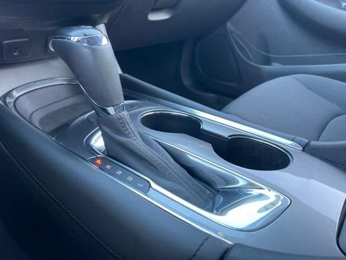 Used 2017 Chevrolet Malibu LT FWD image 21