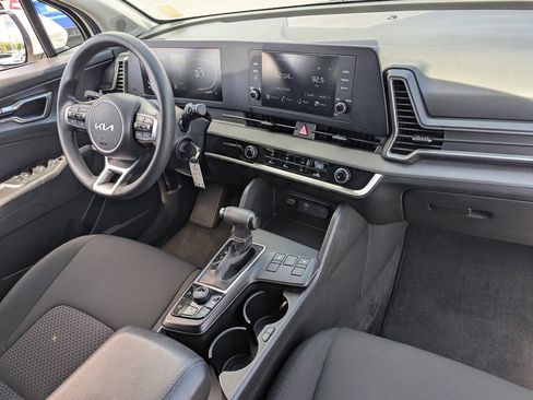 Used 2024 Kia Sportage LX AWD/4WD image 32