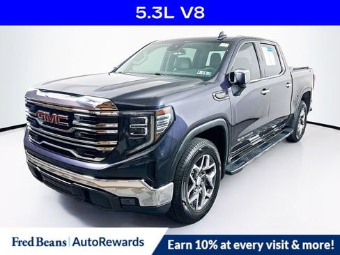 Used 2023 GMC Sierra 1500 SLT w/ SLT Premium Package AWD/4WD image 3