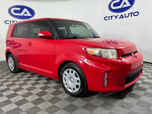 Used 2013 Scion xB Base image 1