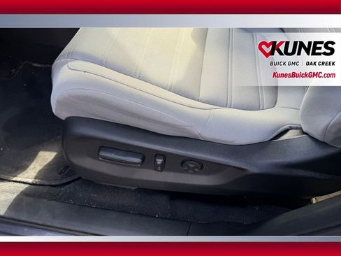 Used 2020 Honda CR-V EX image 9