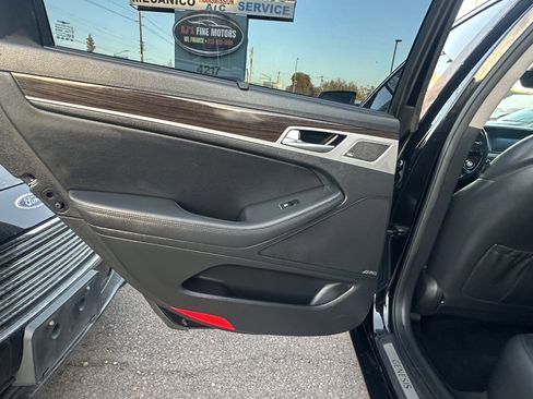 Used 2018 Genesis G80 3.8 w/ Option Group 02 RWD image 10