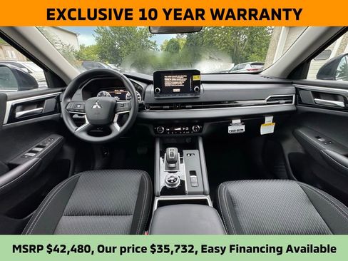 New 2025 Mitsubishi Outlander ES image 10