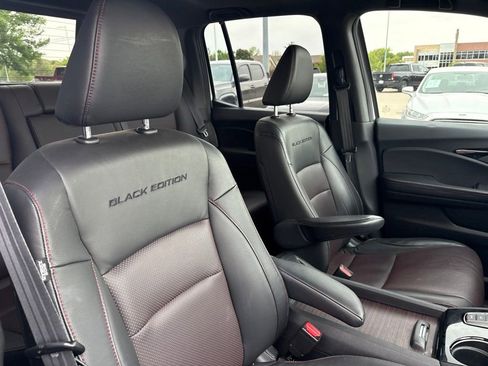 Certified 2021 Honda Ridgeline Black Edition image 28