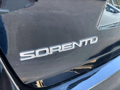 Used 2019 Kia Sorento L FWD image 30