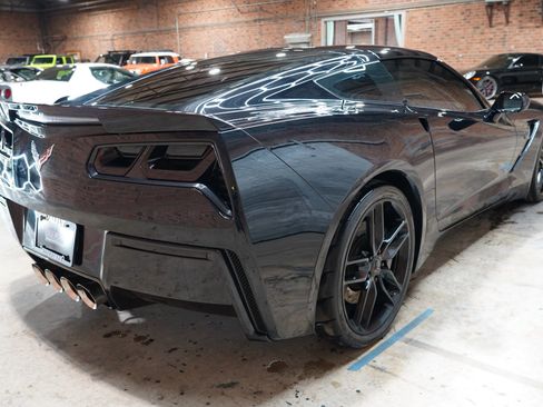 Used 2018 Chevrolet Corvette Stingray Coupe w/ Battery Protection Package image 15