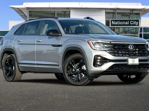 New 2025 Volkswagen Atlas Cross Sport SEL R-Line image 2