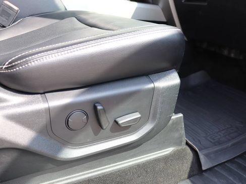 Used 2019 Ford F150 Lariat w/ Equipment Group 502A Luxury AWD/4WD image 42