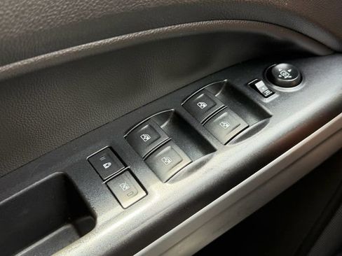 Used 2017 Chevrolet Colorado LT w/ Safety Package RWD image 26