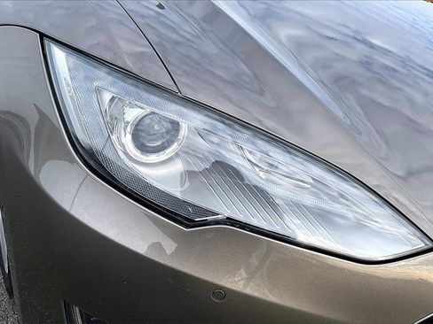Used 2016 Tesla Model S 90D image 28