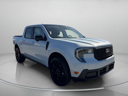 New 2026 Ford Maverick Lariat w/ Black Appearance Package image 3