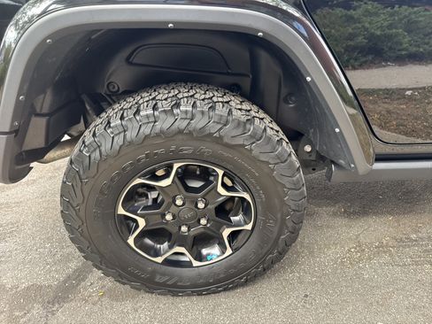 Used 2022 Jeep Wrangler Unlimited Rubicon 4xe w/ Steel Bumper Group image 18