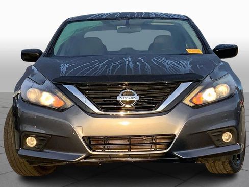 Used 2017 Nissan Altima 2.5 SR w/ Midnight Edition Package image 3