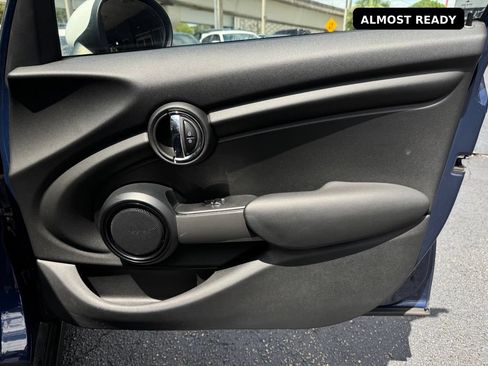 Used 2015 MINI Cooper 4-Door Hardtop FWD image 30