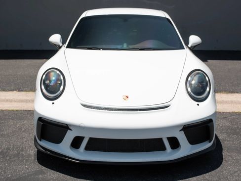 Used 2018 Porsche 911 GT3 RWD image 4