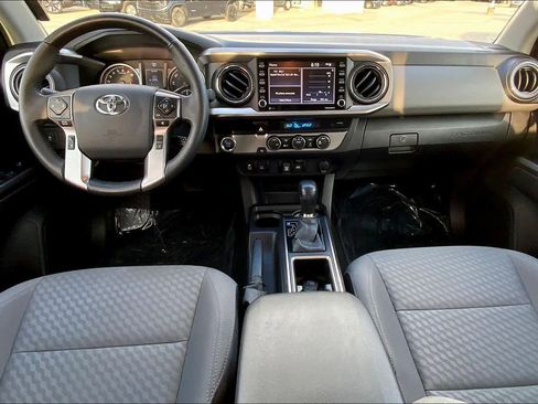 Used 2023 Toyota Tacoma SR5 w/ Technology Package image 15